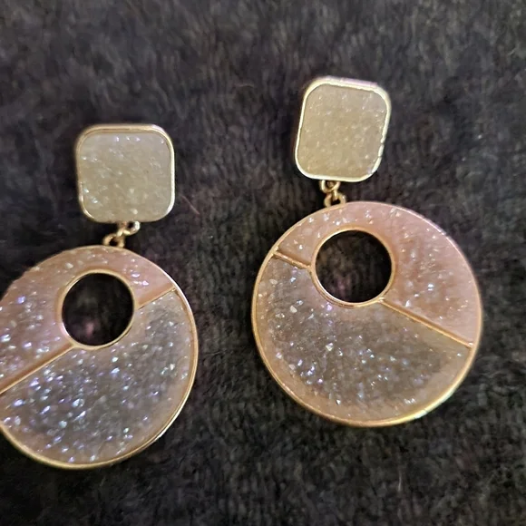 Earrings - Picture 2 of 3